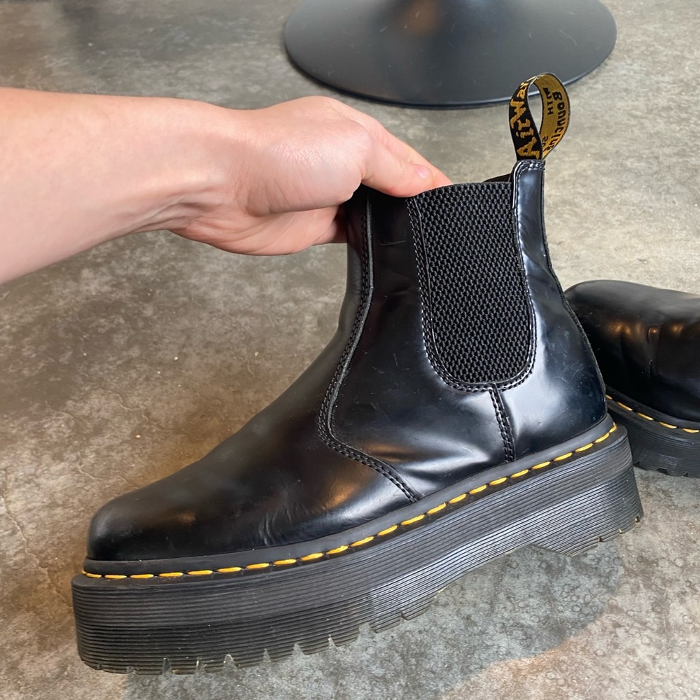 Dr. Martens platform Chelsea boots - Picture 3 of 6